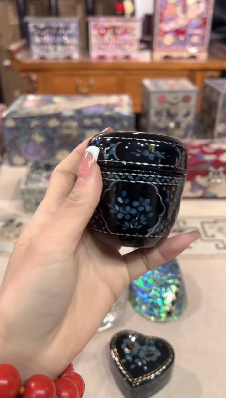 【闪购商品】微瑕老货弘贝雅螺钿漆器文化馆 