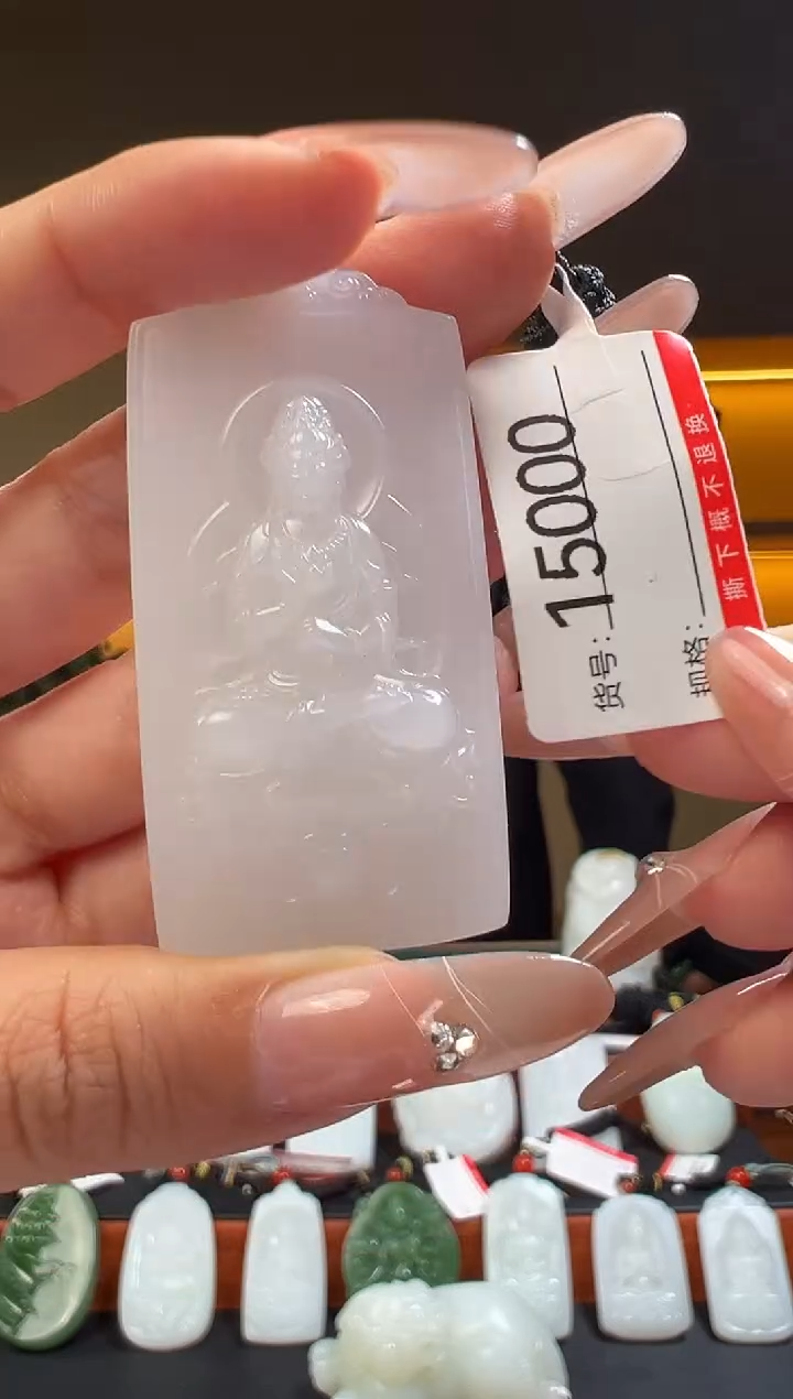 颈饰未镶嵌和田玉1