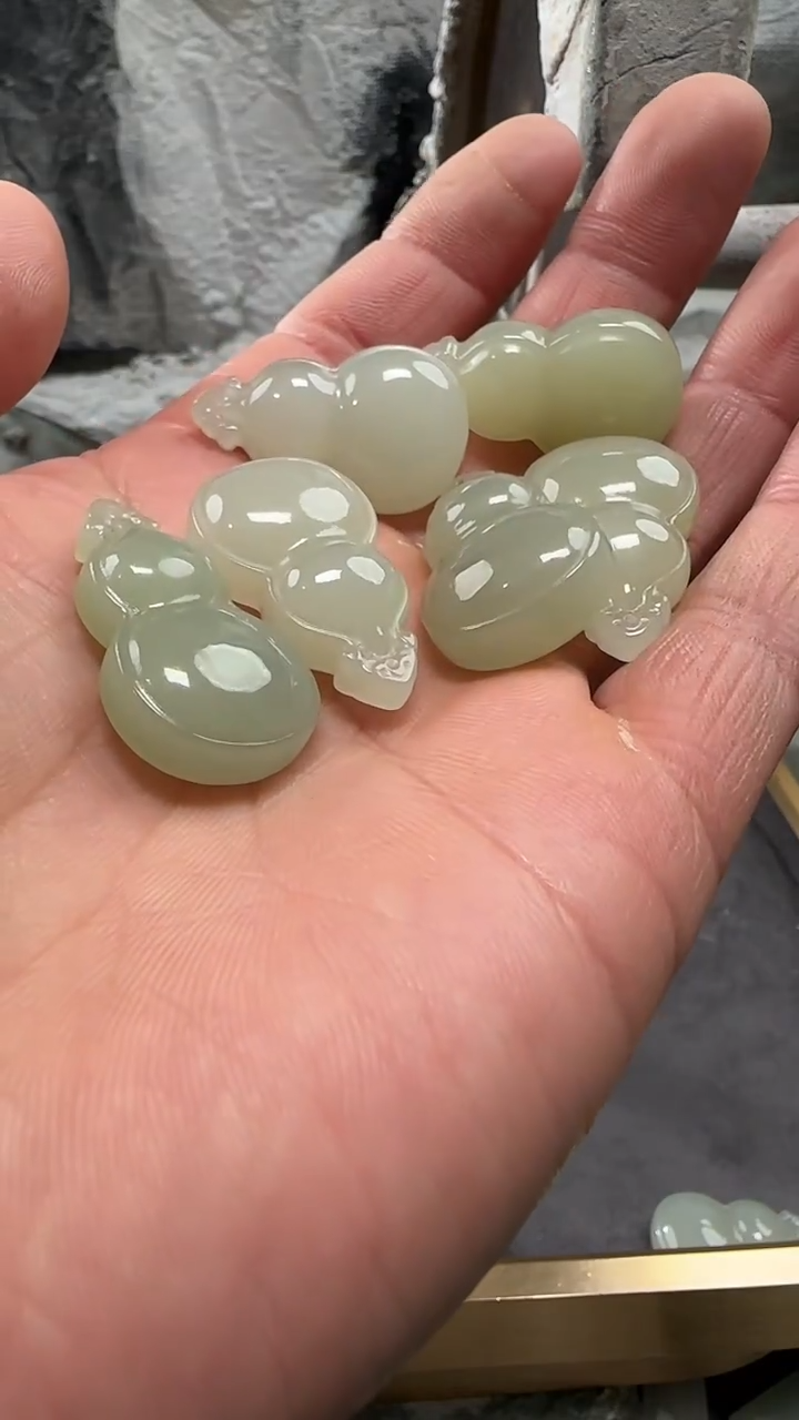 颈饰未镶嵌和田玉吊坠多样性拍一发一件