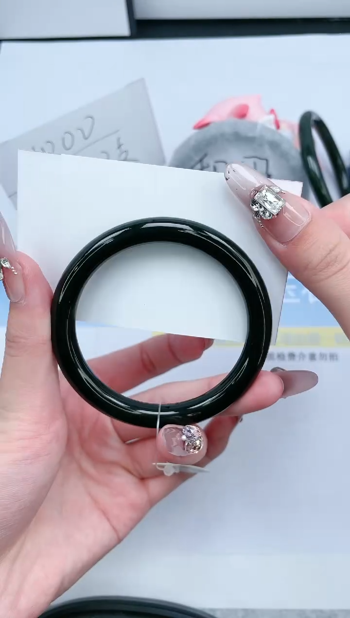 和田玉未镶嵌手镯10-58