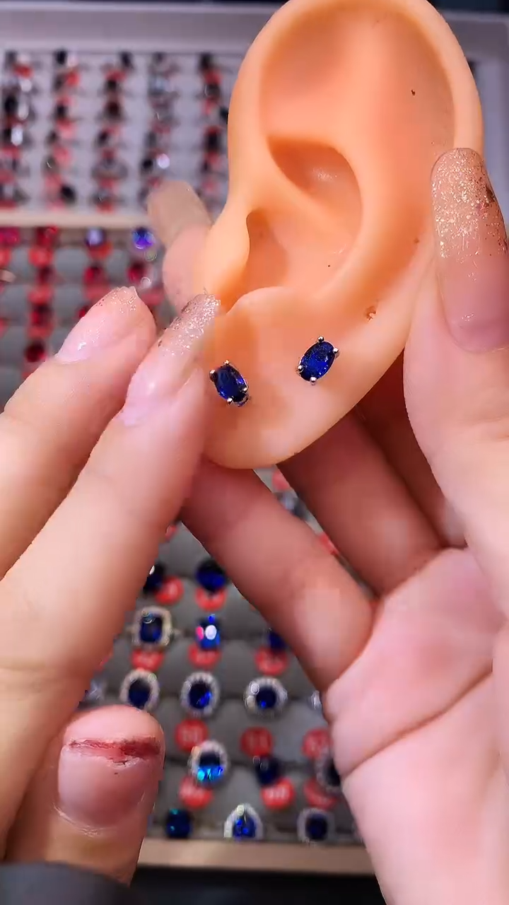 【闪购商品】蓝宝石耳饰银S925镶嵌1111111