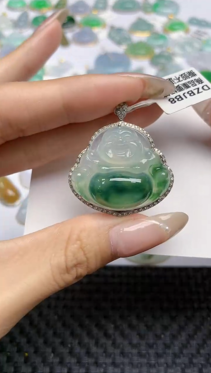 【闪购商品】翡翠颈饰18K金镶嵌天然翡翠A货