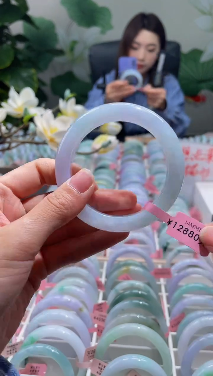 【闪购商品】翡翠手镯未镶嵌手镯