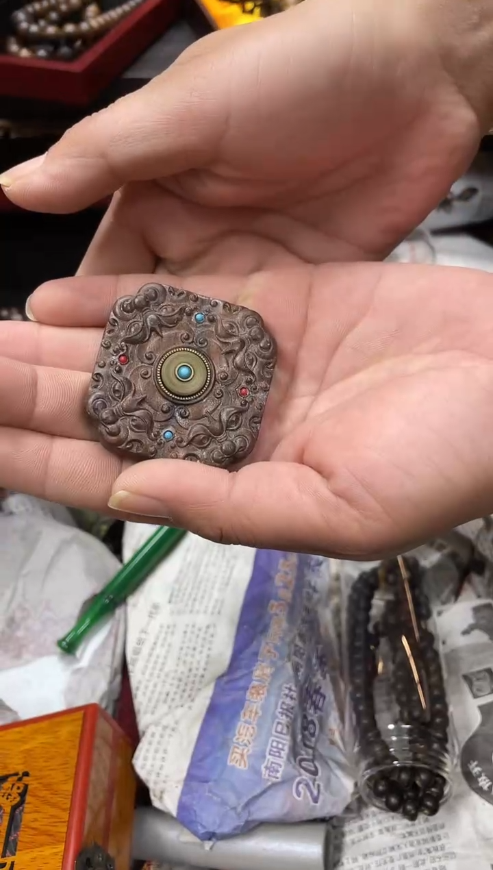 【闪购商品】大叶紫檀（黑酸枝木类） 