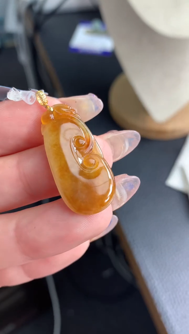 【闪购商品】翡翠颈饰18K金镶嵌48小时鉴赏期