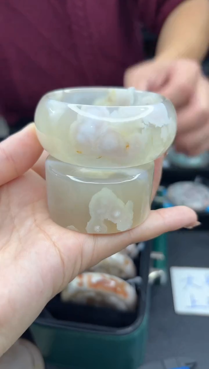 【闪购商品】石英质玉手镯未镶嵌1060（53圈赠送镯心）