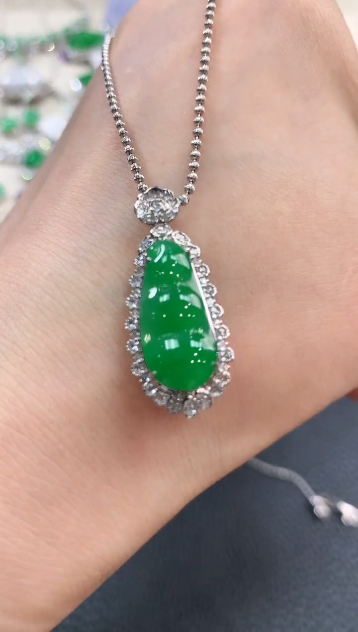 【闪购商品】翡翠吊坠(不含链)18K金镶嵌n69     