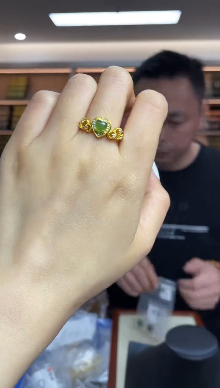 【闪购商品】和田玉·未镶嵌多样性发一件