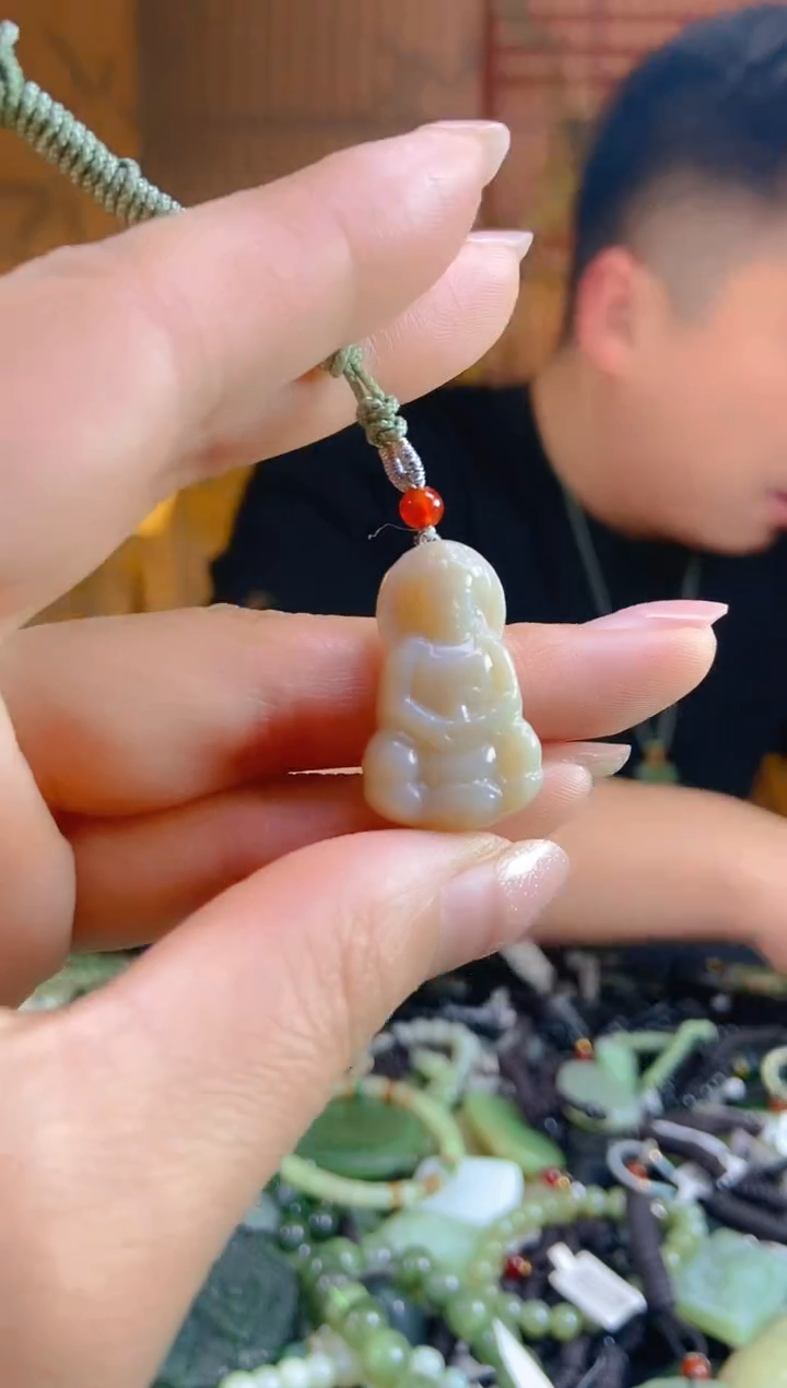 和田玉未镶嵌颈饰多样性发货，拍一发一