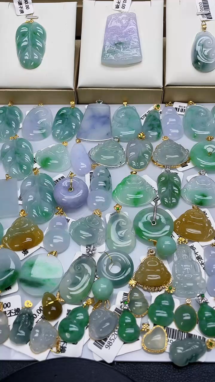 【闪购商品】翡翠颈饰未镶嵌00000000