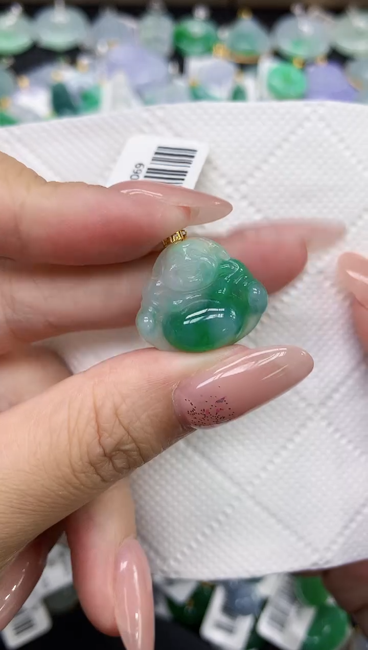 颈饰18K金镶嵌翡翠1111111111