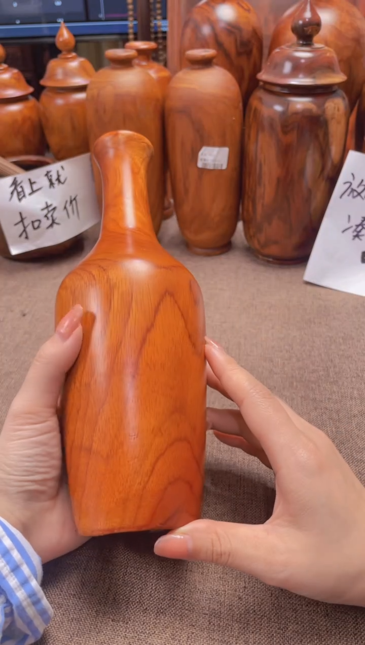 【闪购商品】大果紫檀（缅甸花梨）木艺花瓶8.5/23.8