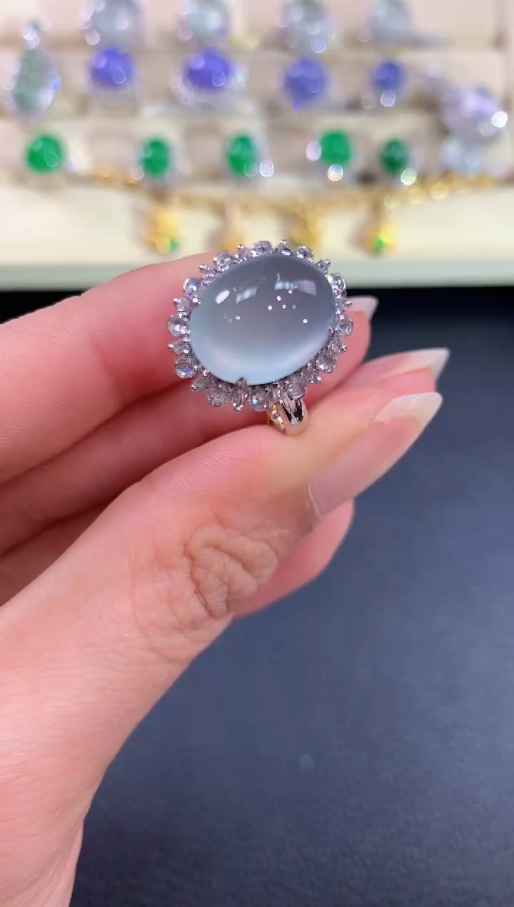 【闪购商品】翡翠戒指18K金镶嵌b174       