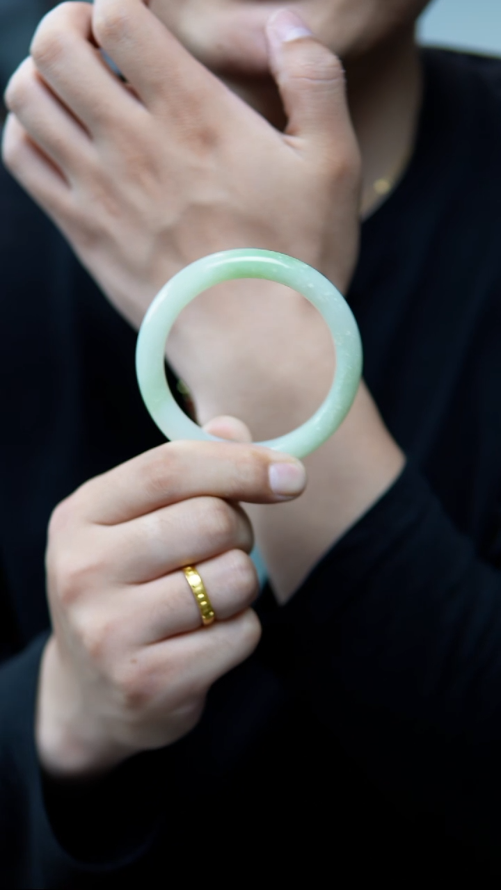 【闪购商品】和田玉手镯未镶嵌57翠青白底翠（雪花棉）