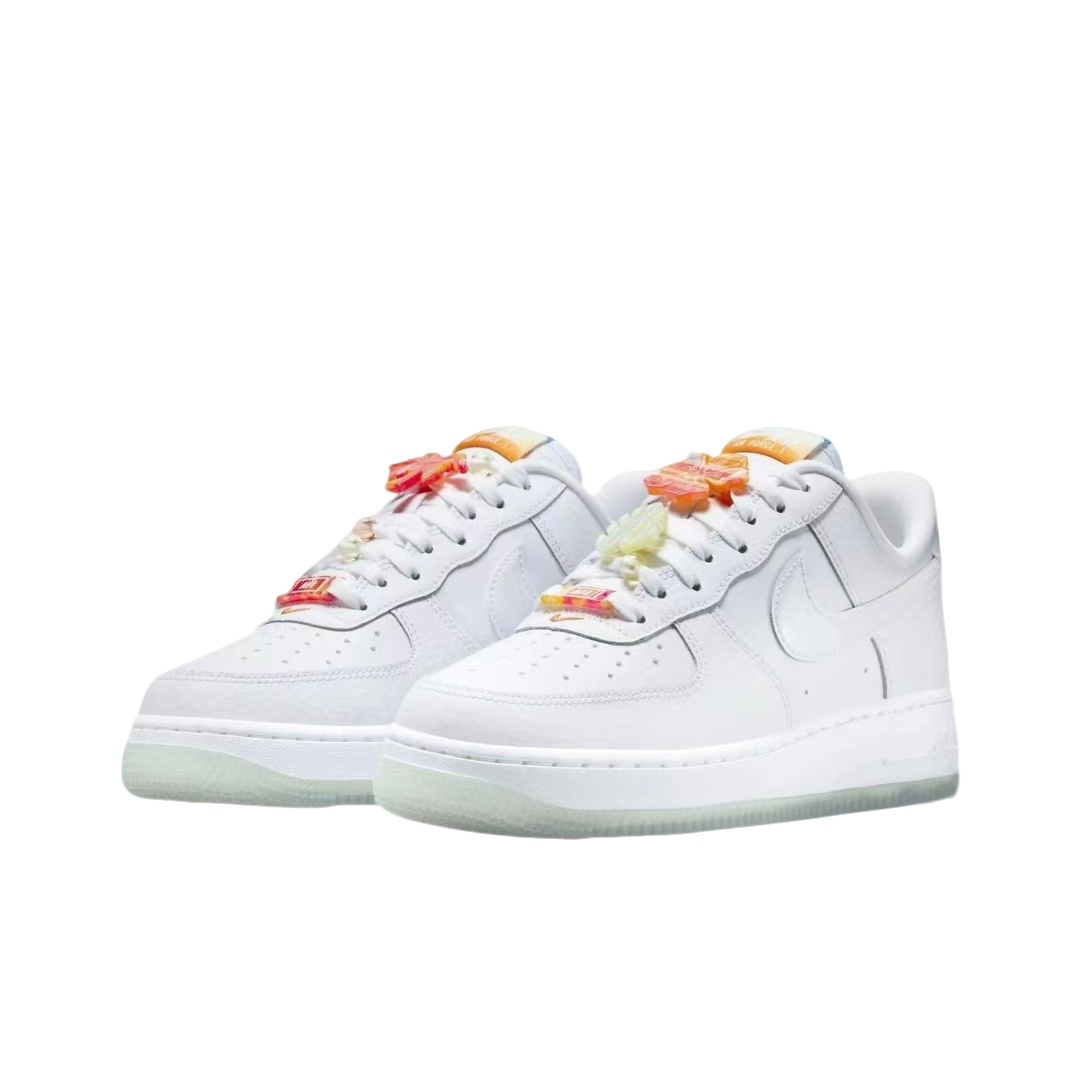 NIKE 耐克官方正品白色低帮空军休闲鞋低帮女子 IB8875-111