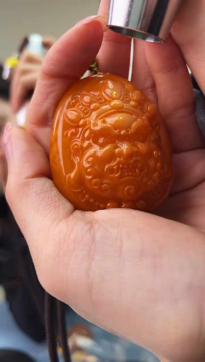 琥珀未镶嵌珠宝奇石T036假一罚十，多样性发一件