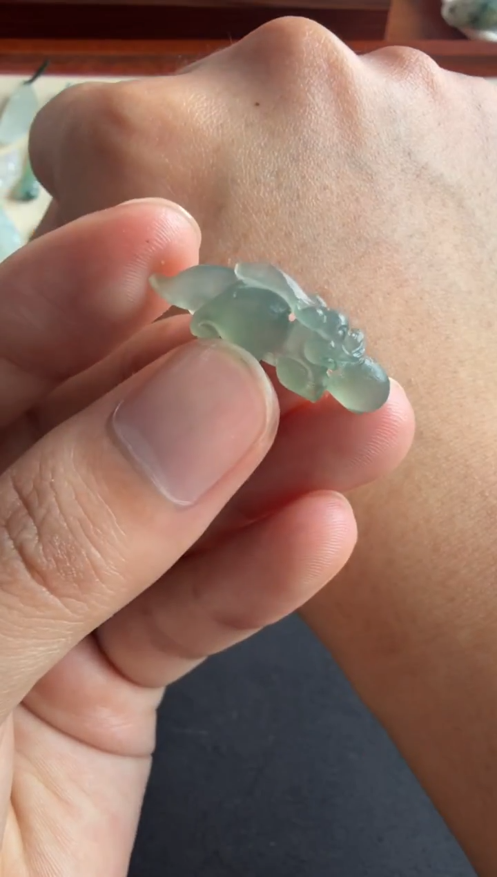 未镶嵌定制翡翠....