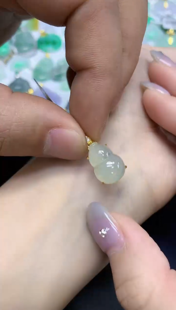 颈饰未镶嵌翡翠天然缅甸翡翠A货多样性发一件