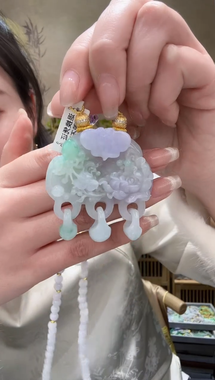 【闪购商品】翡翠颈饰未镶嵌吊坠