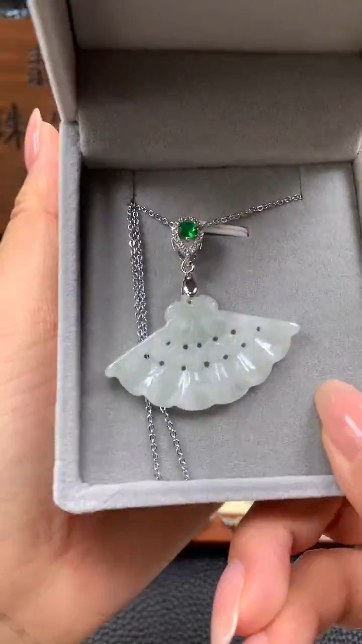 【闪购商品】翡翠颈饰合金吊坠