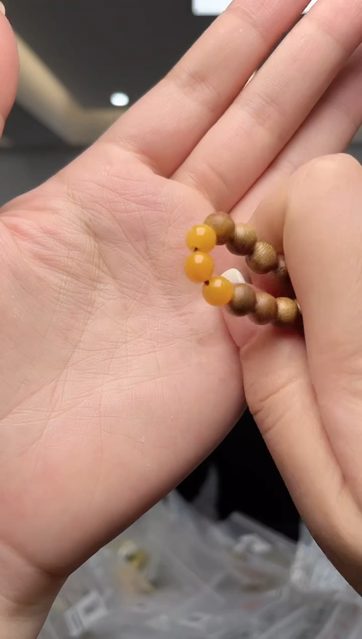 【闪购商品】蜜蜡裸石未镶嵌（多样性单个发货）