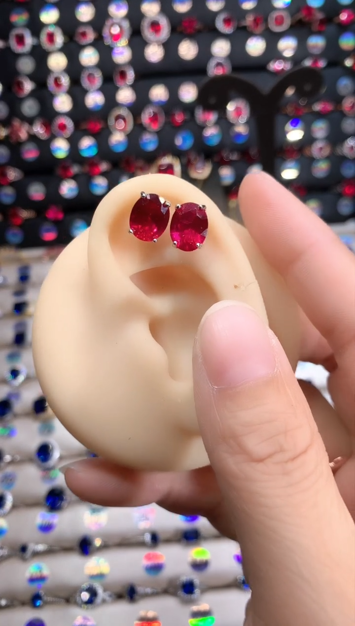 【闪购商品】红宝石耳饰银S925镶嵌银色