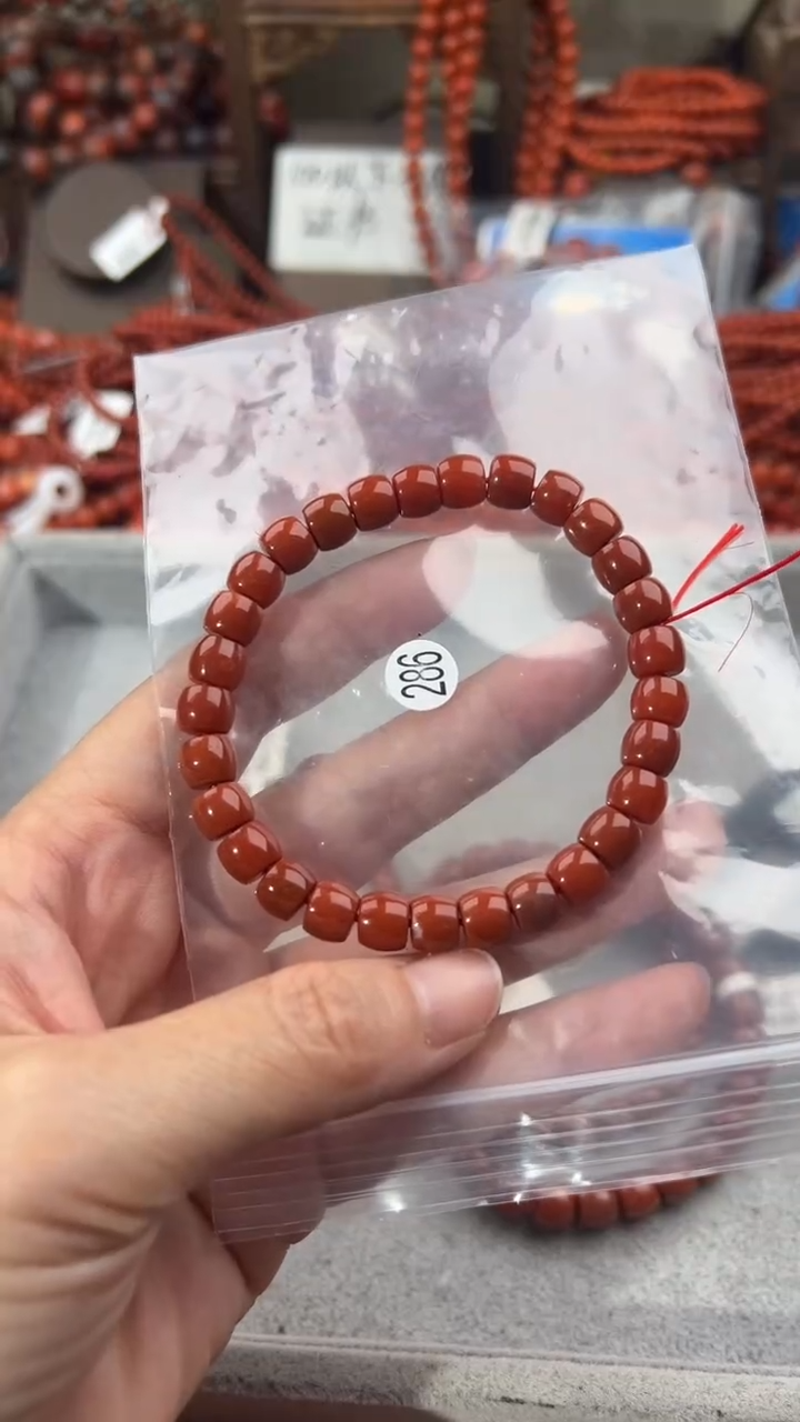 南红玛瑙手串未镶嵌7+