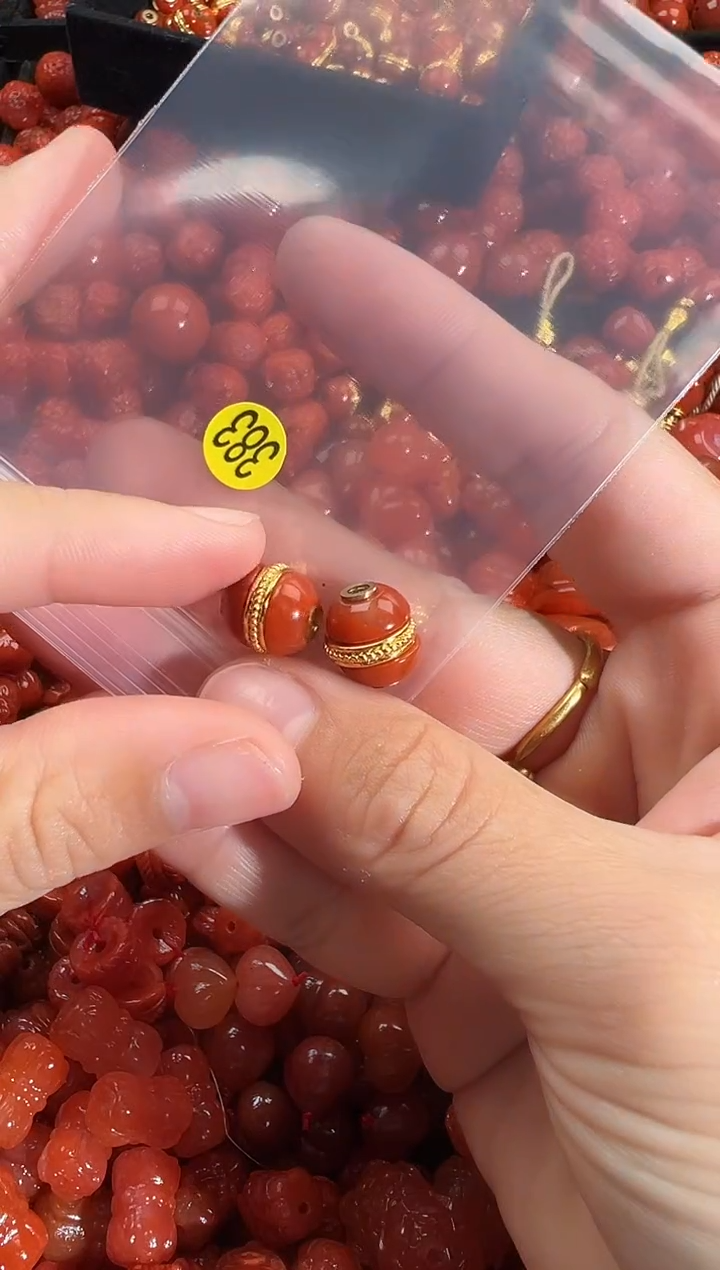 颈饰未镶嵌南红玛瑙1