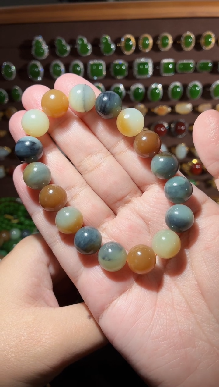 颈饰未镶嵌和田玉真*楼兰色圆珠手串 卡12