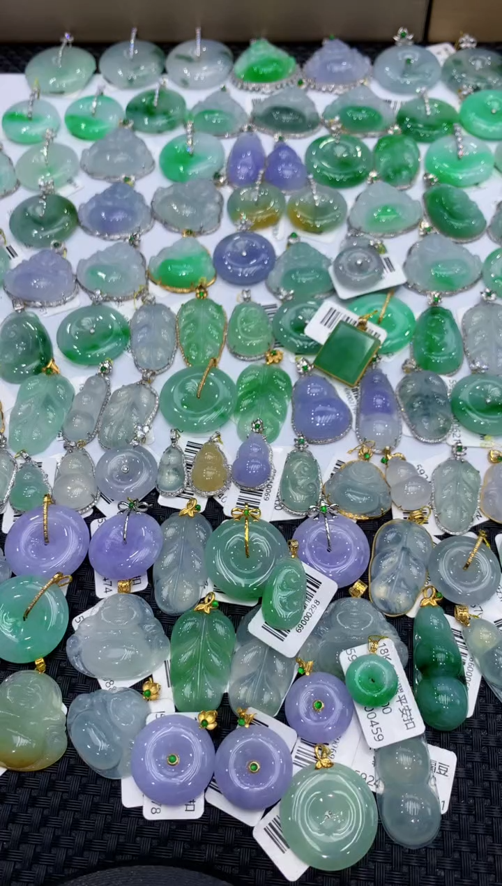 【闪购商品】翡翠颈饰18K金镶嵌1111111111