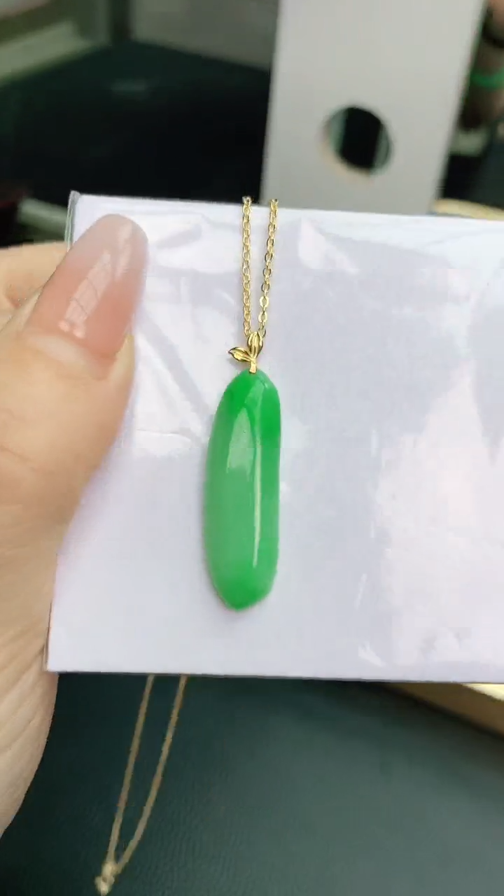 【闪购商品】翡翠颈饰18K金镶嵌赠礼盒证书