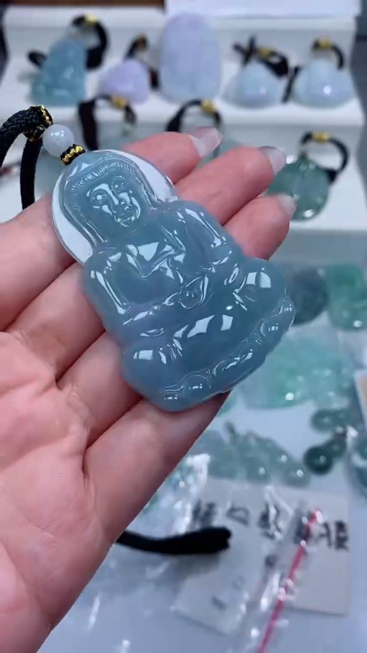 颈饰未镶嵌翡翠吊坠