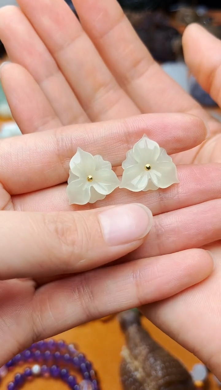 【闪购商品】和田玉耳饰18K金镶嵌花