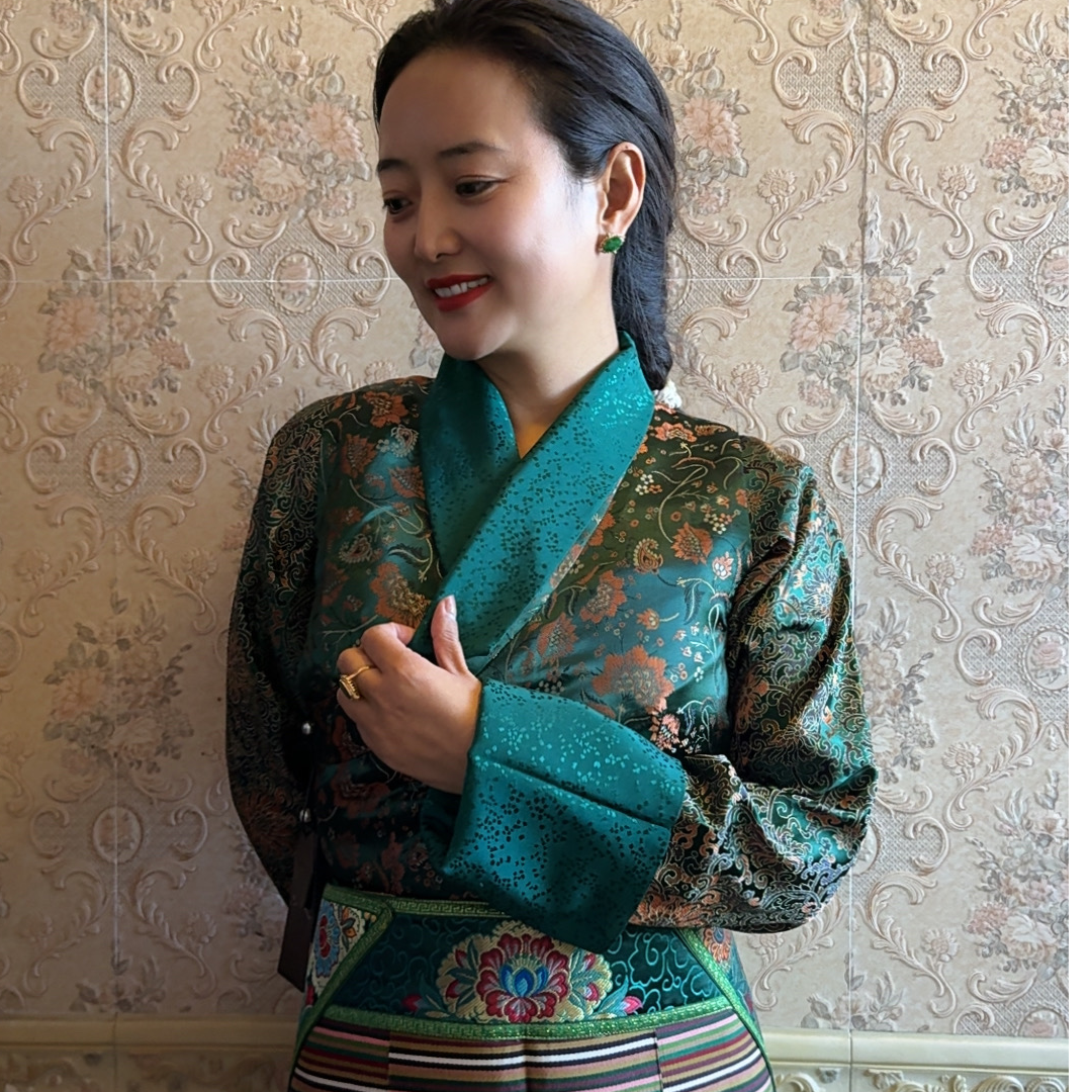 史镜藏式传统缎面藏服四季款