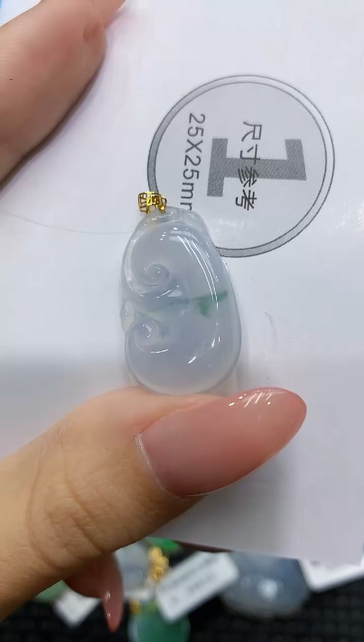 颈饰18K金镶嵌翡翠111111111111