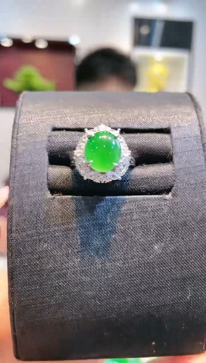 【闪购商品】翡翠颈饰银S925镶嵌A8天然A货翡翠戒指