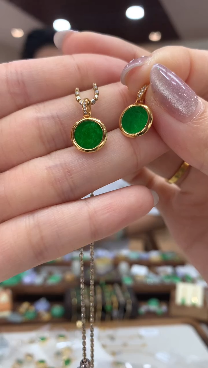 翡翠未镶嵌吊坠(不含链)圆牌 多样性发货1件