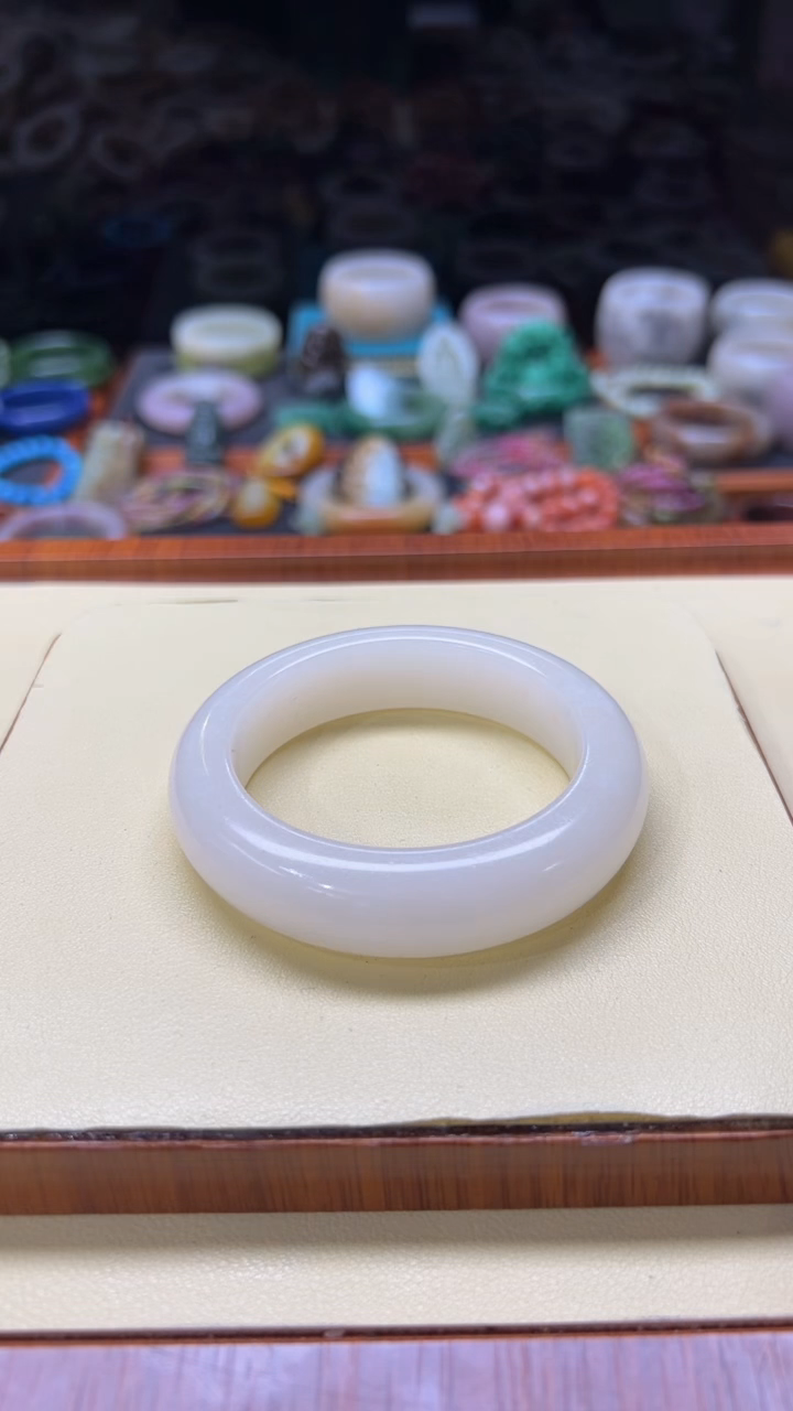 未镶嵌手镯石英质玉乐*寰029