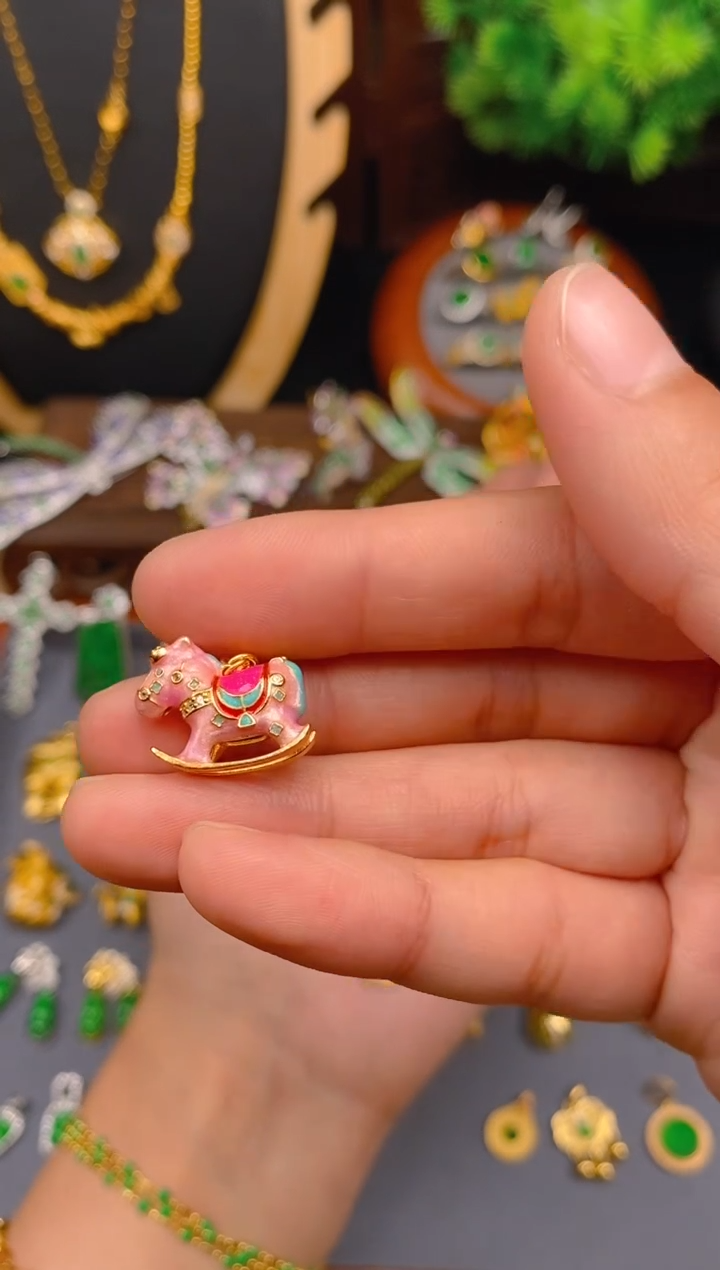 【闪购商品】翡翠吊坠(不含链)银S925镶嵌粉色木马