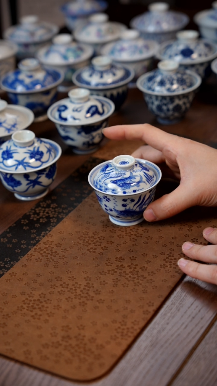 【闪购商品】群鱼盖碗11111111111