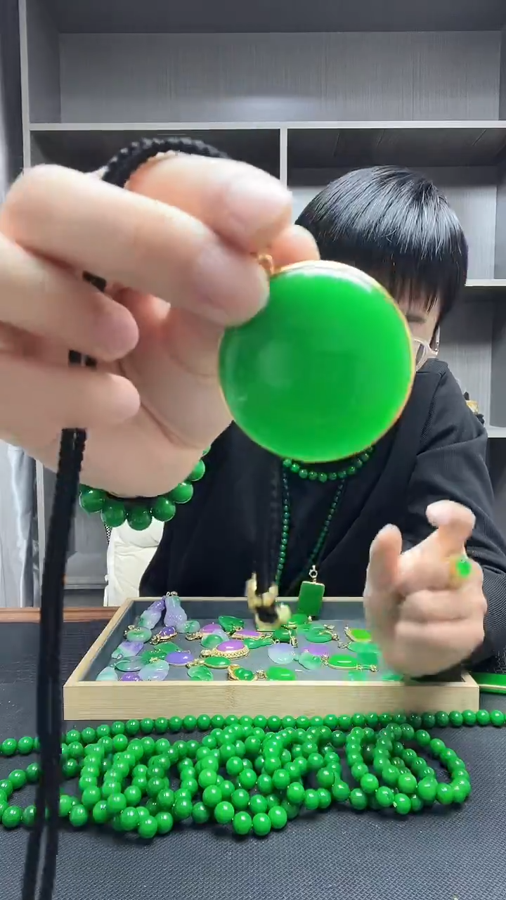 吊坠(赠链)14K金镶嵌翡翠吊坠