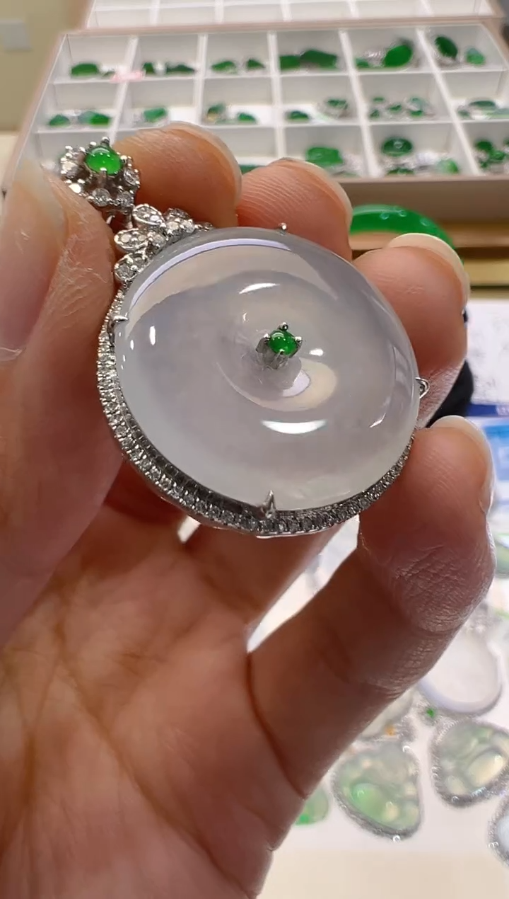 【闪购商品】翡翠吊坠(不含链)18K金镶嵌多样性团购发一件