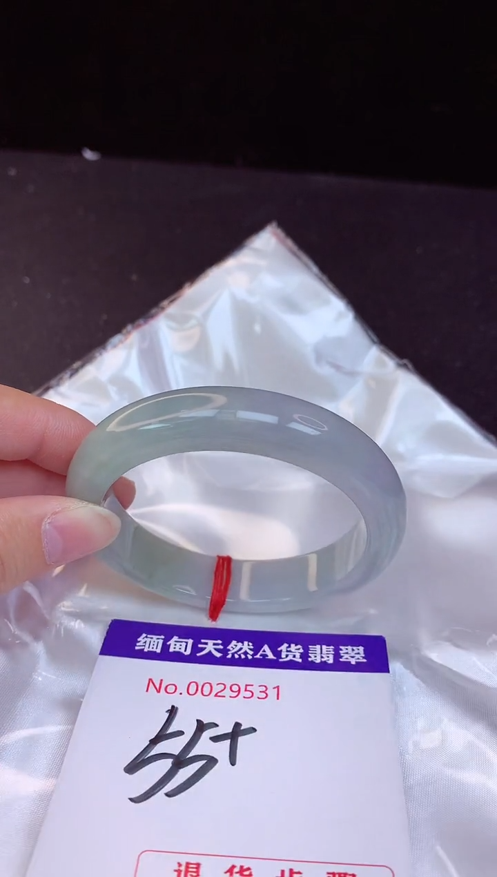 【闪购商品】翡翠手镯未镶嵌55+