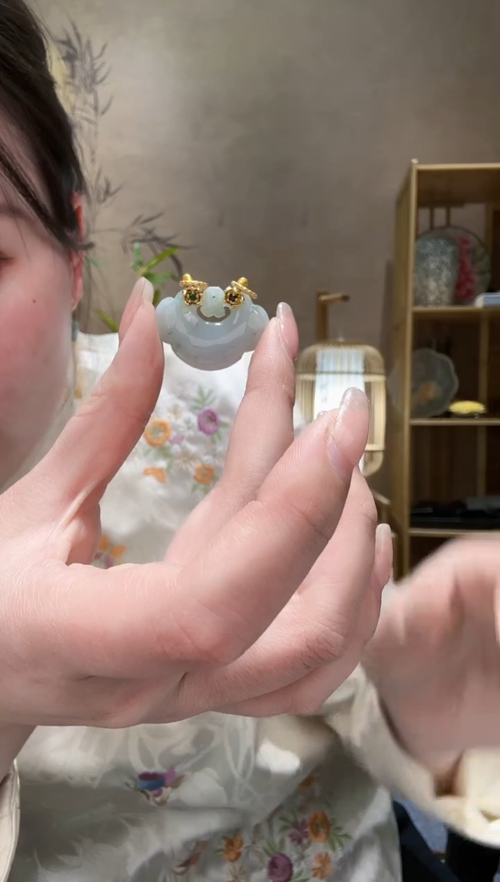 【闪购商品】翡翠颈饰未镶嵌吊坠