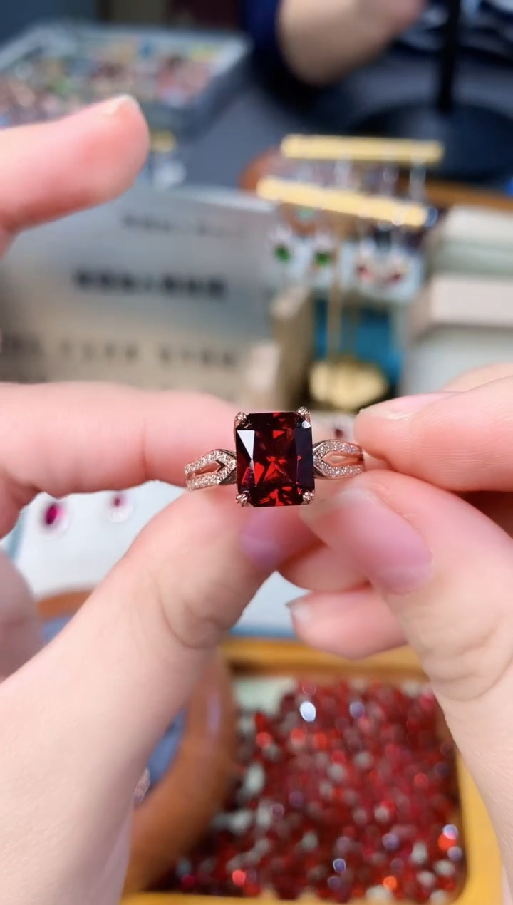 【闪购商品】石榴石戒指银S925镶嵌天然