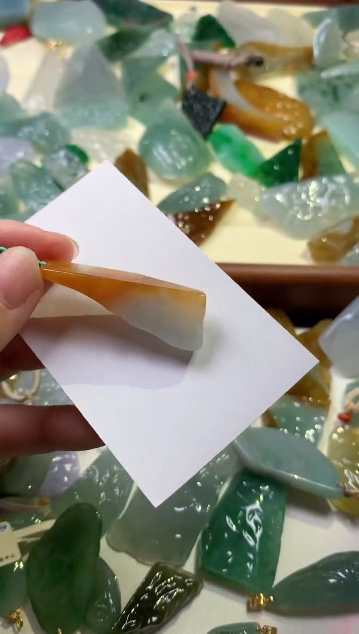 【闪购商品】翡翠颈饰未镶嵌吊坠