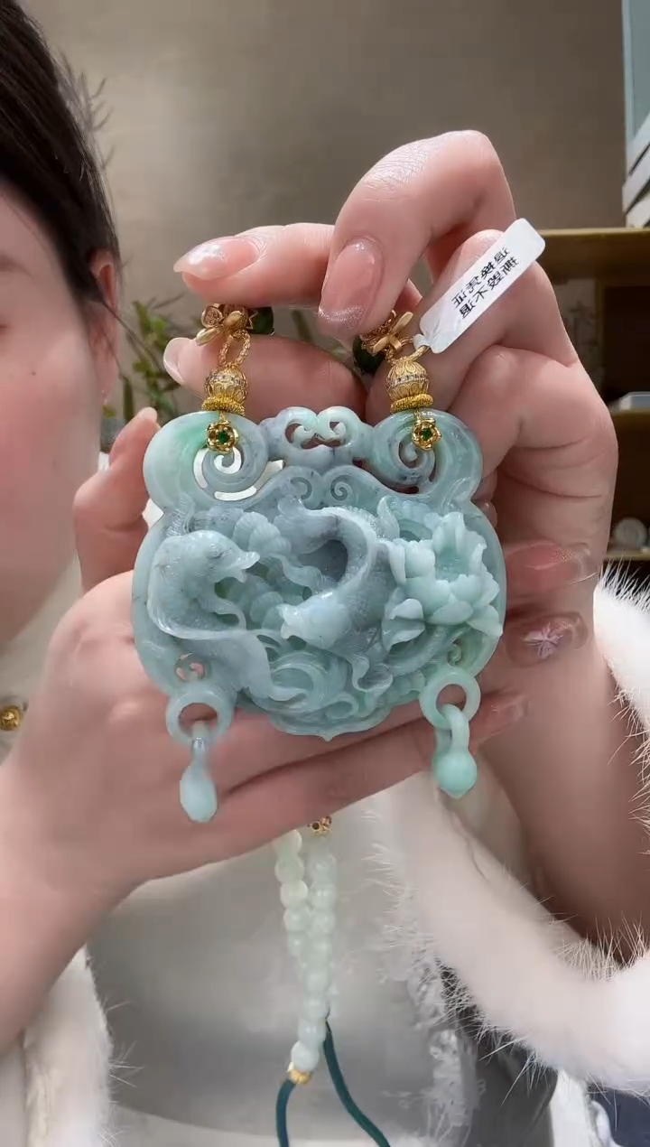 【闪购商品】翡翠颈饰未镶嵌吊坠