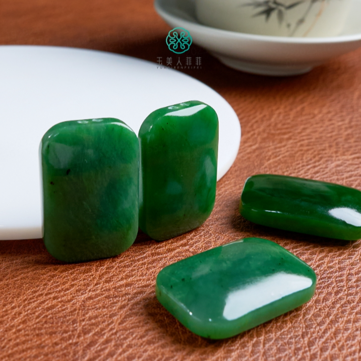 石惑珠宝~和田玉吊坠约36*24mm~多样性发一