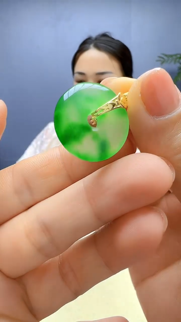 翡翠14K金镶嵌颈饰飘花平安扣吊坠