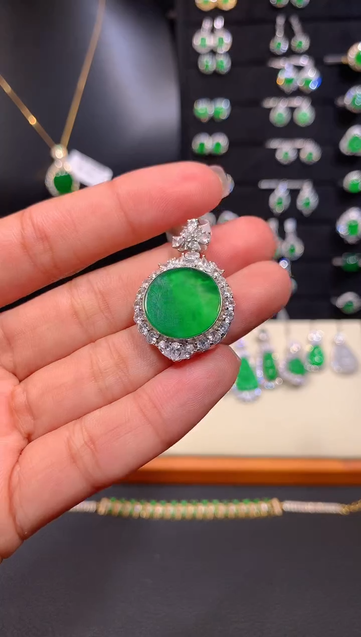 【闪购商品】翡翠颈饰银S925镶嵌多样性